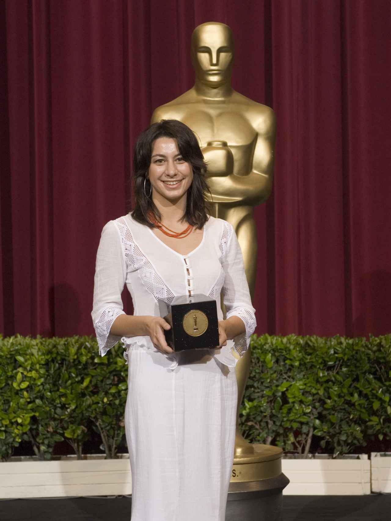 Carmen Vidal tras recibir el Student Academy Award, el Oscar para Estudiantes.