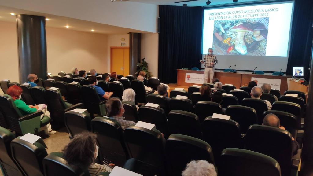 Curso de micología básico de la Universidad de León