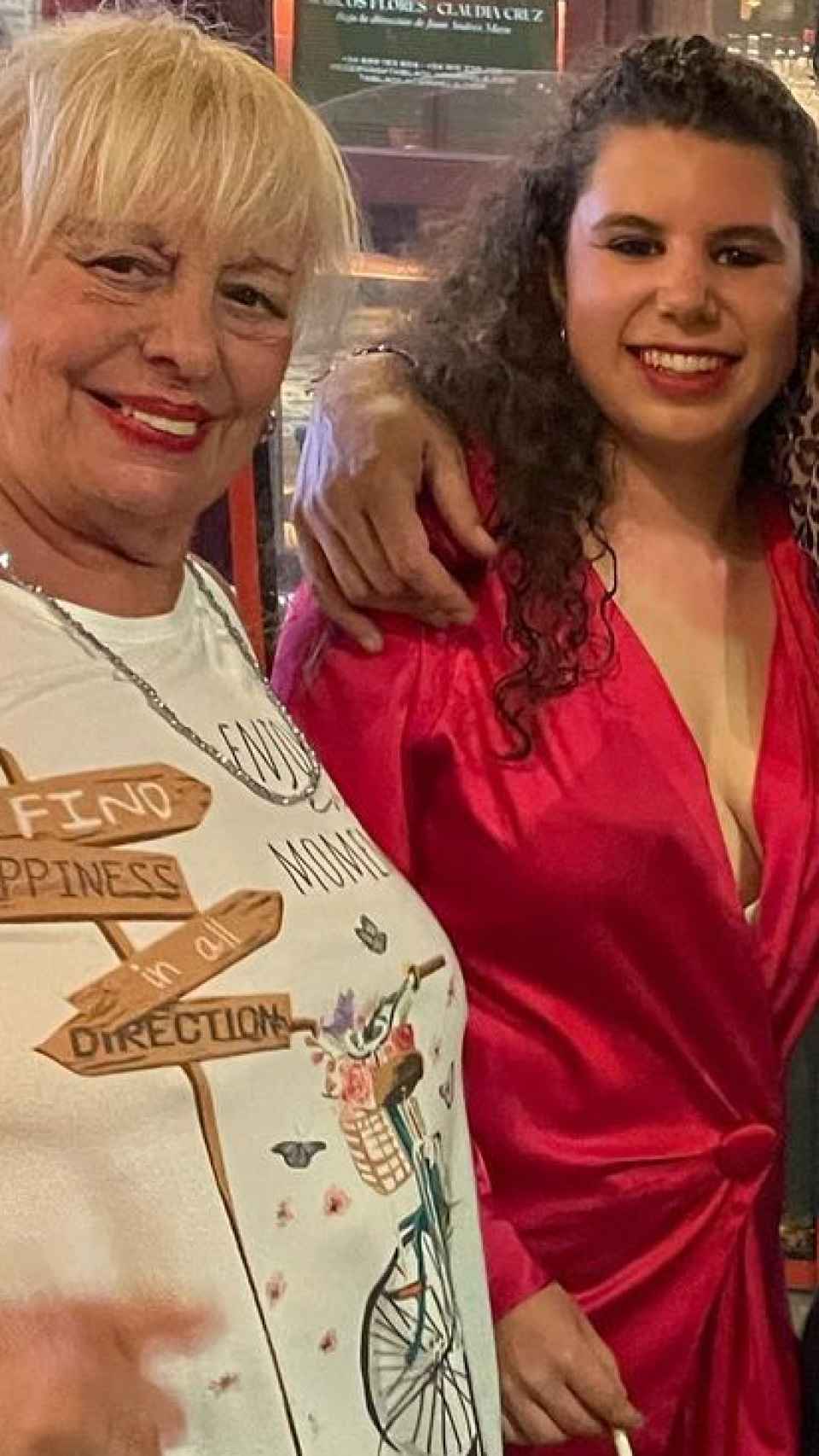 Carla Vigo Ortiz y la actriz Josele Román en una imagen reciente.