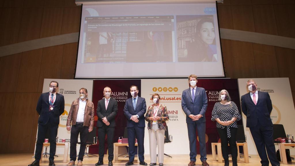 El rector de la USAL preside el acto de nombramiento de Socios de Honor de Socios de Honor de Alumni-Usal