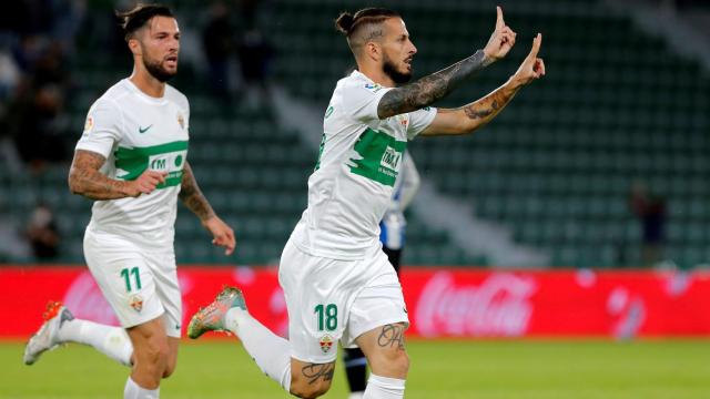 Benedetto celebra un gol del Elche ante el Espanyol