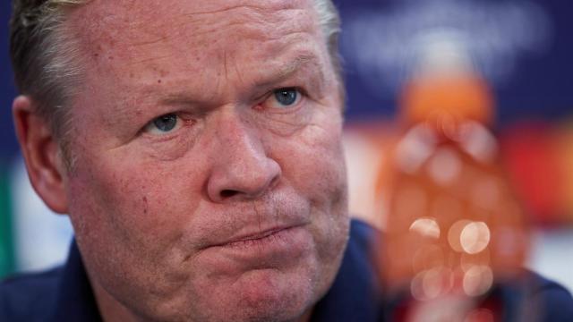 Ronald Koeman, en rueda de prensa con el Barcelona