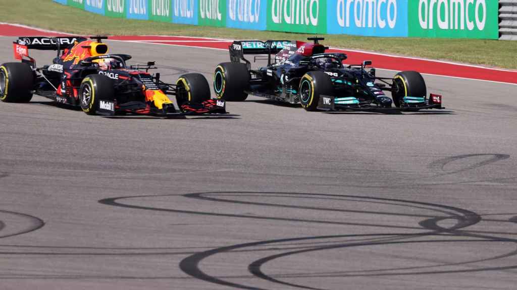 Verstappen adelanta a Hamilton en el Gran Premio de Estados Unidos