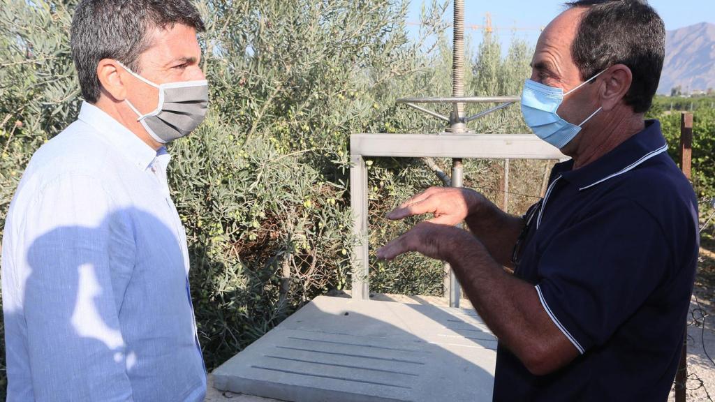 El presidente de la Diputación, Carlos Mazón, en la restauración de las puertas del Azarbe de Hurchillo Tajo-Segura.