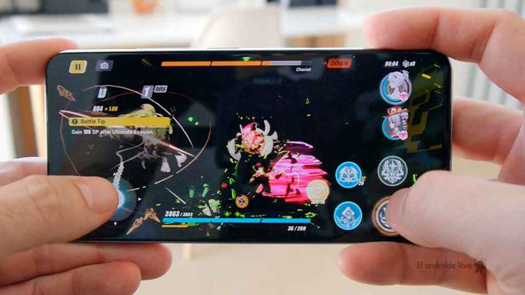Jugando a Honkai Impact Third en el Xiaomi 11 Lite 5G NE