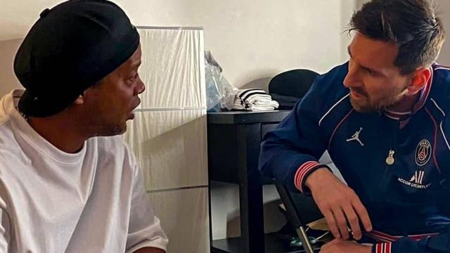 Ronaldinho y Messi se reencuentran en París. Foto: Instagram (@ronaldinho)