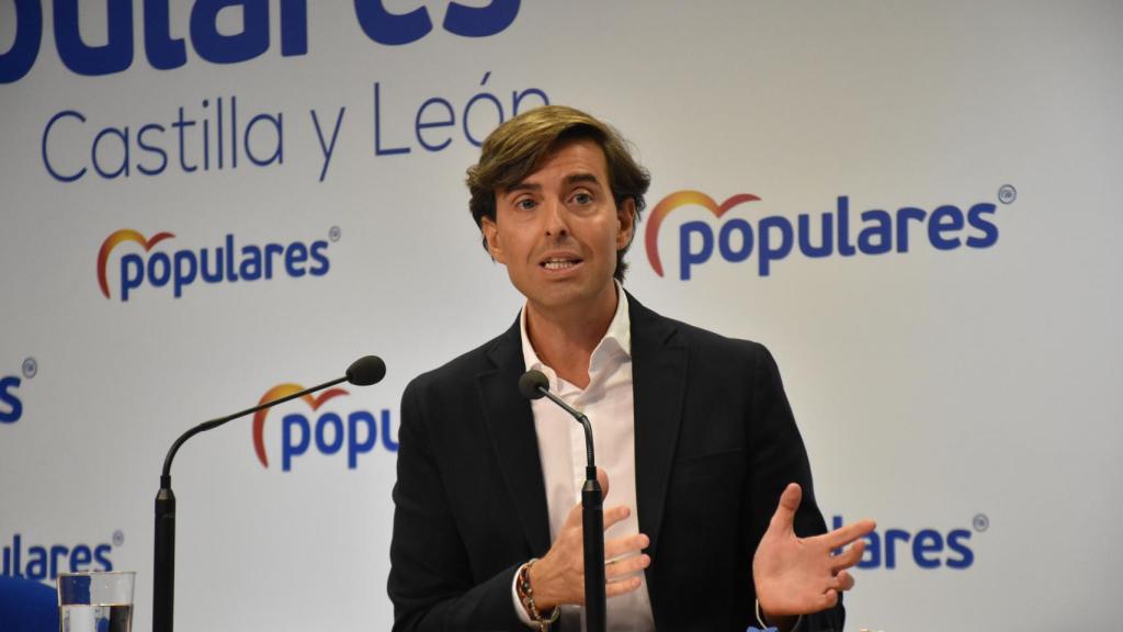 Pablo Montesinos en la sede del PP de Castilla y León