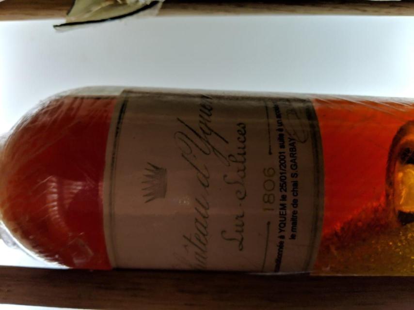 Botella recorchada de Château d'Yquem 1806