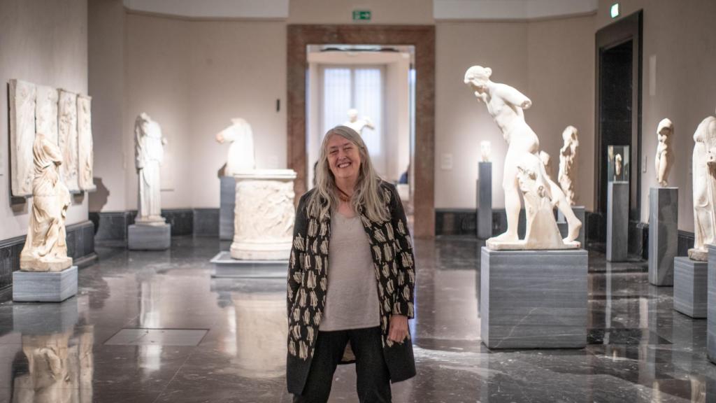 Mary Beard en la Sala de Esculturas del Museo del Prado