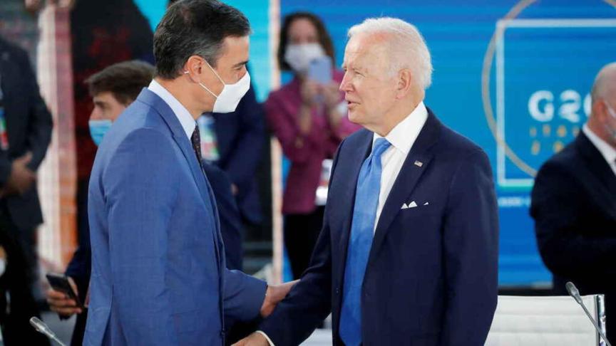 Dos charlas con Biden en tres meses, el éxito sin aspavientos de Albares para proyectar a Sánchez