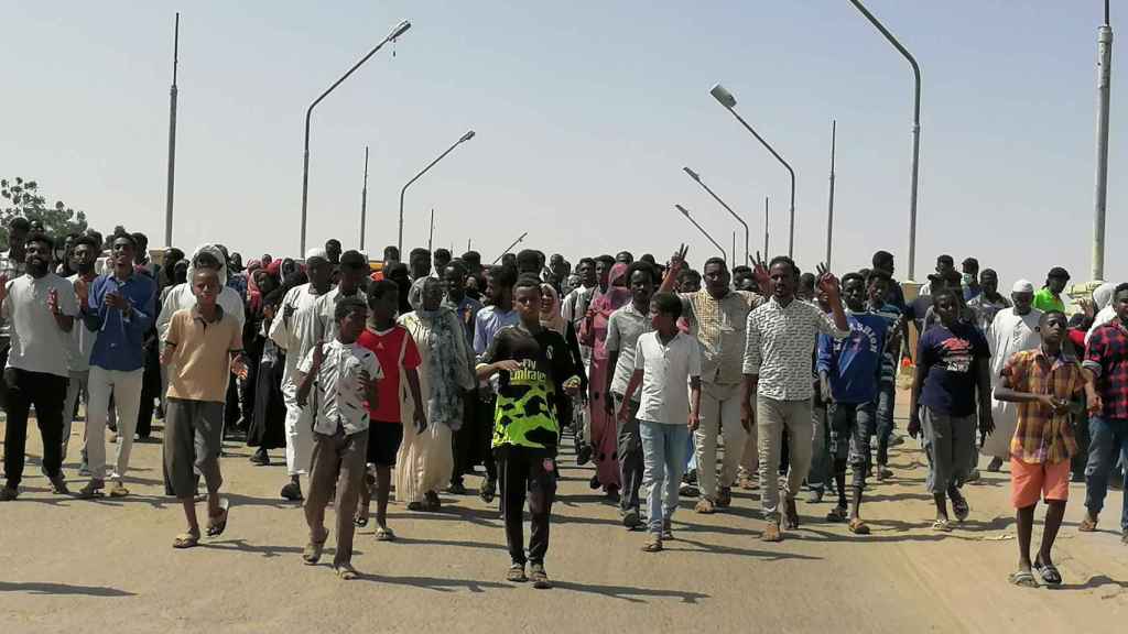 On October 27, hundreds of protesters protested against the coup in Atbara, Sudan.