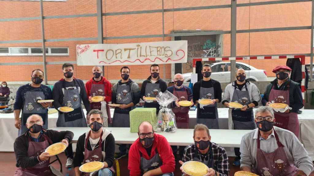 Los concursantes con sus tortillas