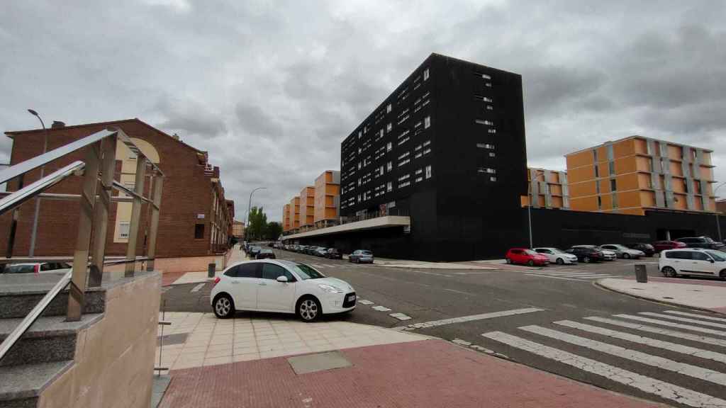 Los pisos negros del barrio de Santa María Benquerencia (Toledo).