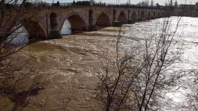 El río Duero a su paso por Zamora.