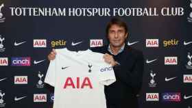 Antonio Conte, con la camiseta del Tottenham Hotspur