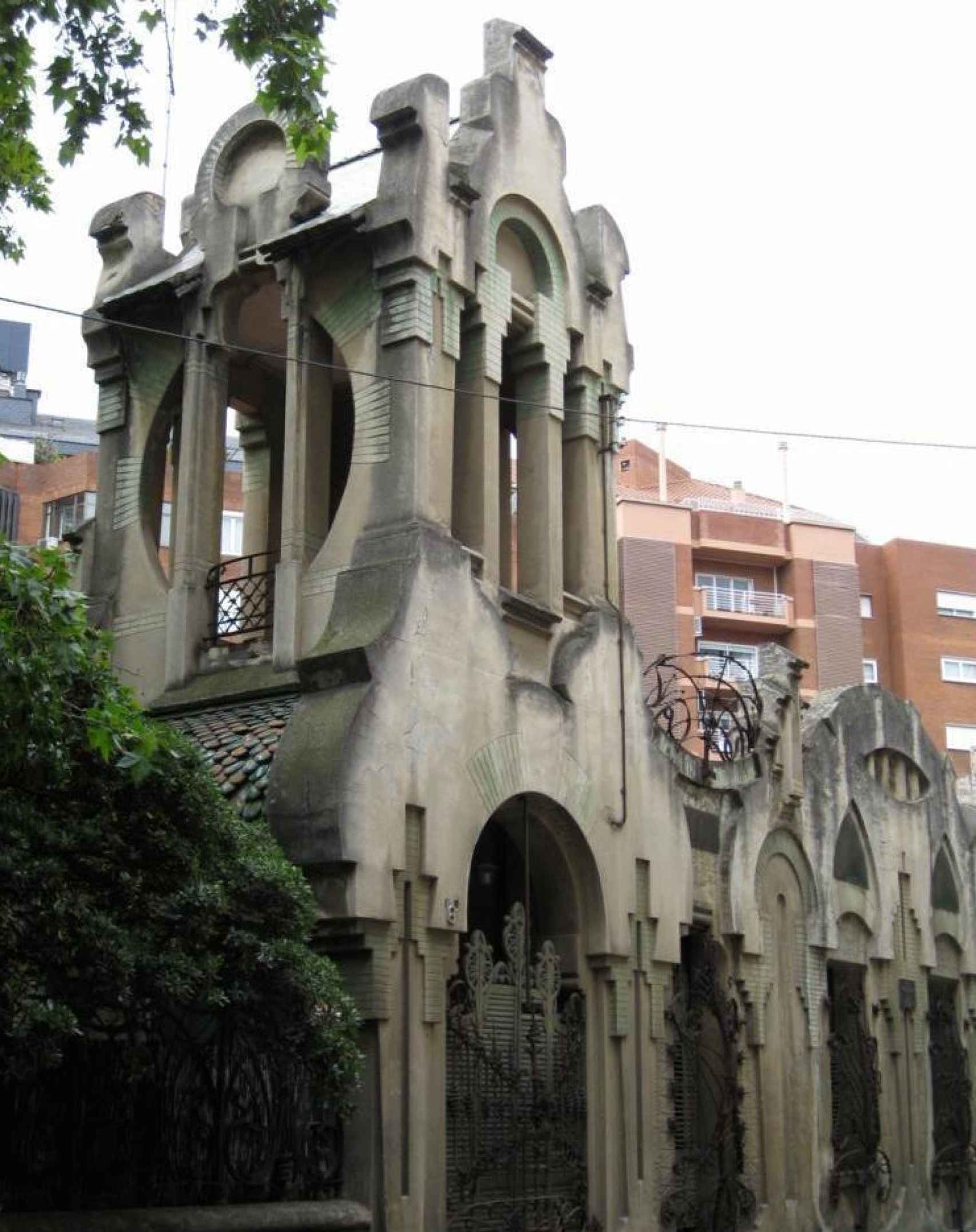 La Casa Tosquella en Barcelona, también en peligro de desaparición.