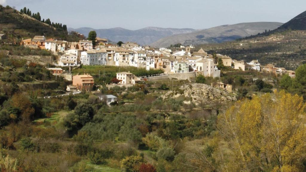 El lado más azul de la Sierra de Aitana Una escapada de 60 kilómetros