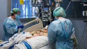 Un paciente con Covid ingresado en un centro hospitalario