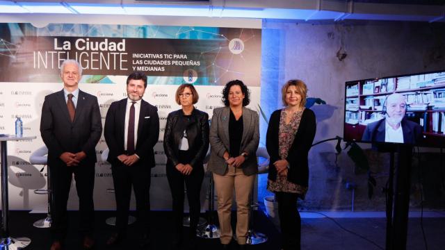LA CIUDAD INTELIGENTE: Iniciativas TIC para las ciudades pequeñas y medianas
