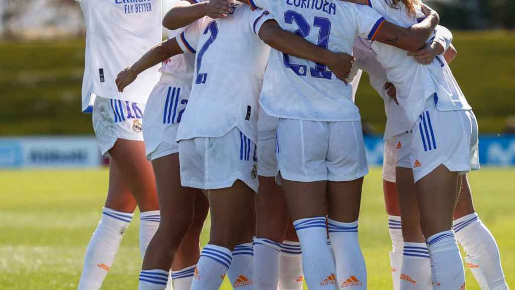 El Real Madrid Femenino celebra el gol de Esther contra el Rayo