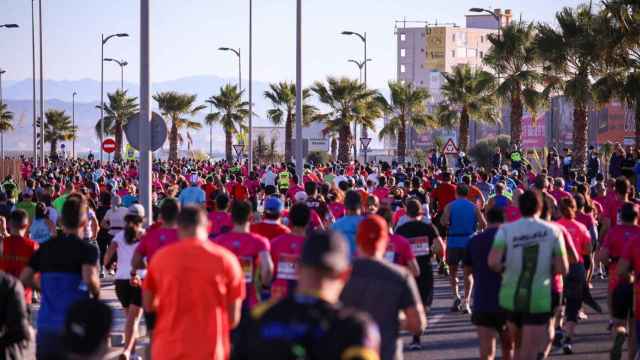 La 30 Medio Maratón llenó las calles de Málaga con más de 7.000 corredores.