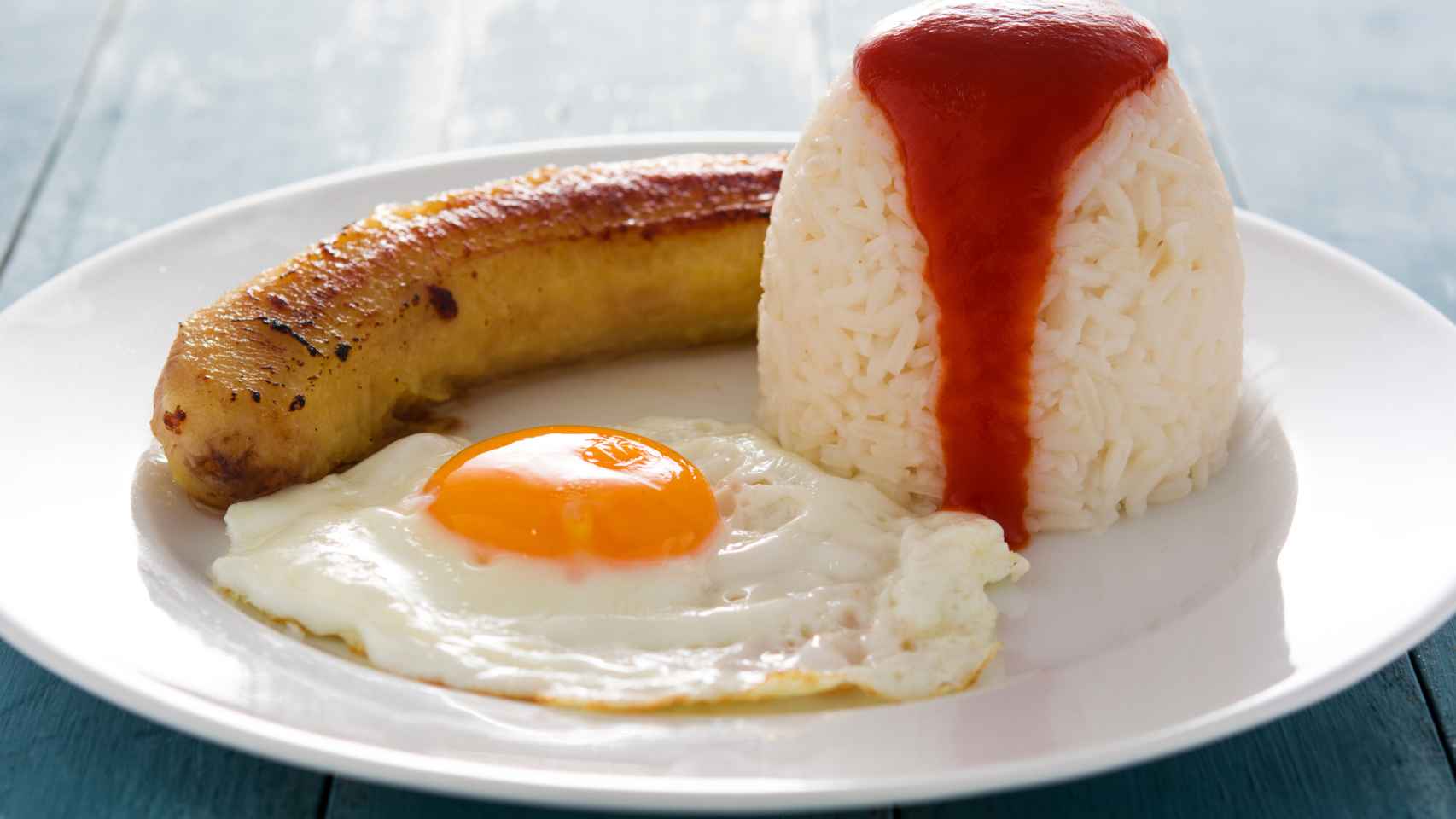 Un plato de arroz a la cubana.