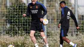 Fede Valverde y Rodrygo Goes, durante un entrenamiento con el Real Madrid