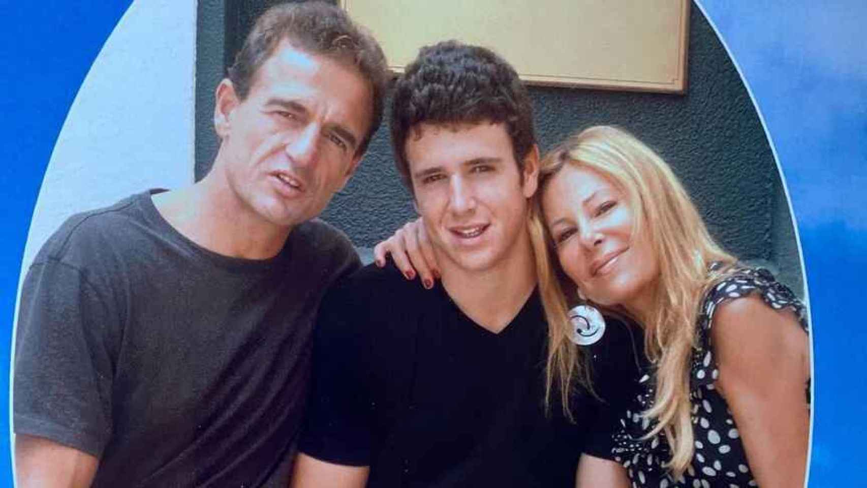 Ana Obregón y Alessandro Lequio, junto a su hijo Álex, en una imagen compartida en Instagram.
