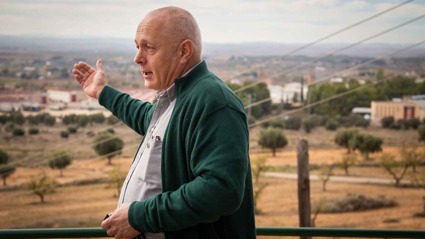 Antonio Saz, coordinador de España Vaciada, atiende a EL ESPAÑOL desde el santuario de la Virgen de los Pueyos en Alcañiz.