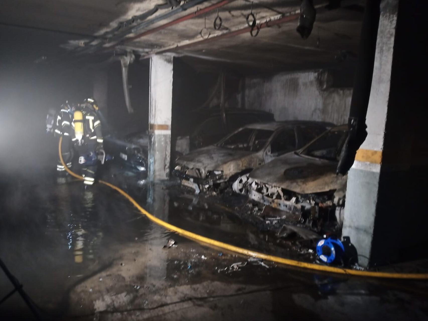 Imagen del incendio en un garaje de Arroyo. Fotografía: Bomberos Diputación de Valladolid