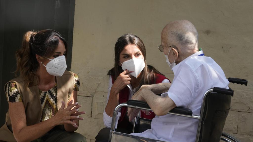 Letizia en su último viaje de cooperación a Paraguay.