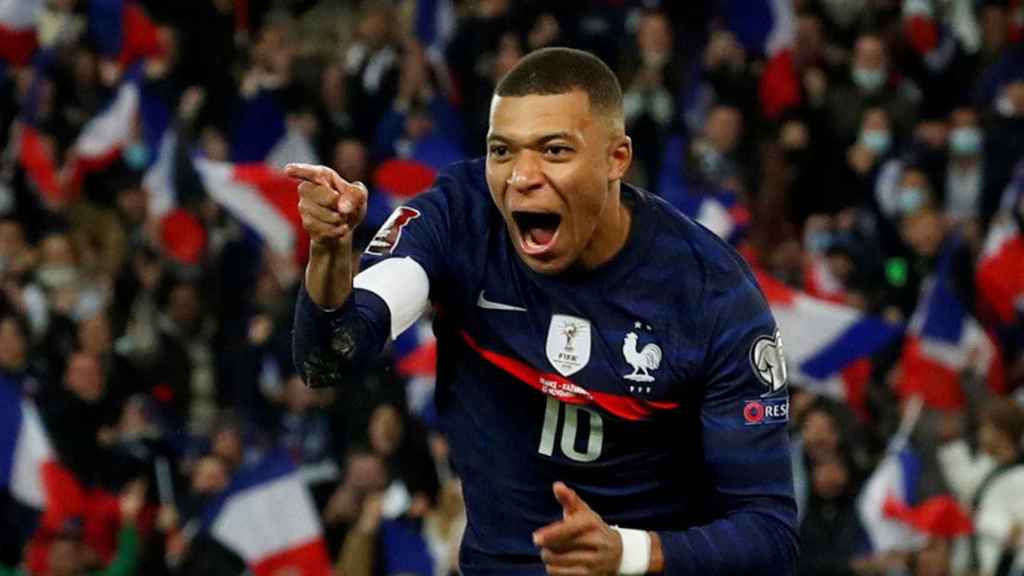 Mbappé celebra con rabia un gol con Francia