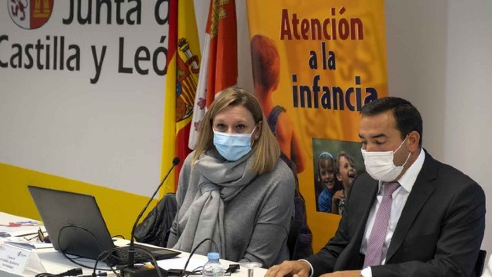 Isabel Blanco presentó el nuevo programa acompañado por el delegado territorial de la Junta, Eloy Ruiz