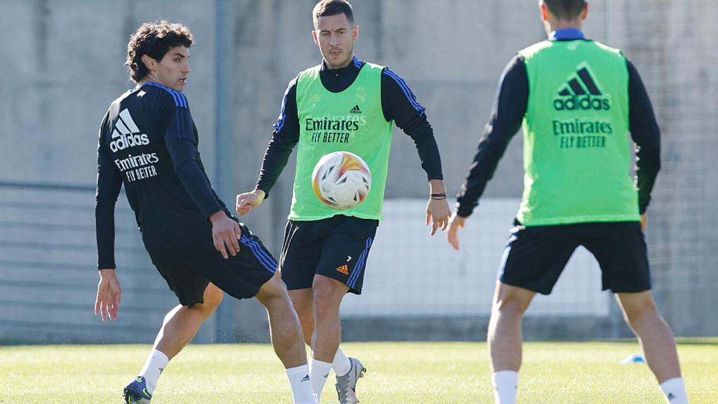Jesús Vallejo y Eden Hazard, durante el partido de entrenamiento