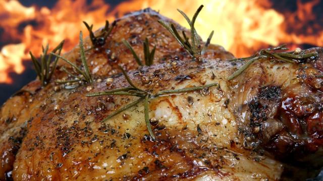 Cómo hacer cordero al horno y que quede jugoso