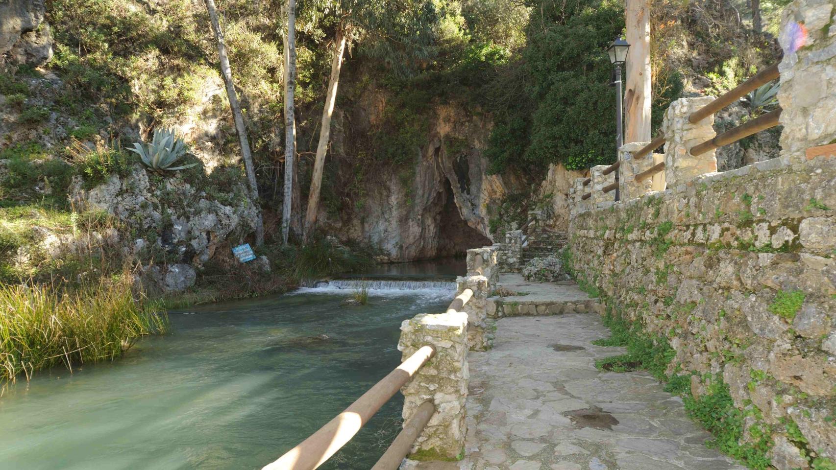 Foto de Parque infantil Nacimiento del río Genal en Igualeja, Málaga