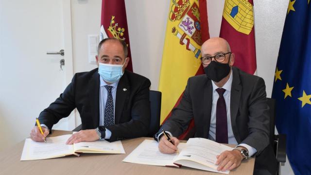 Sellado el compromiso de El Corte Inglés para costear alumbrado navideño en Albacete