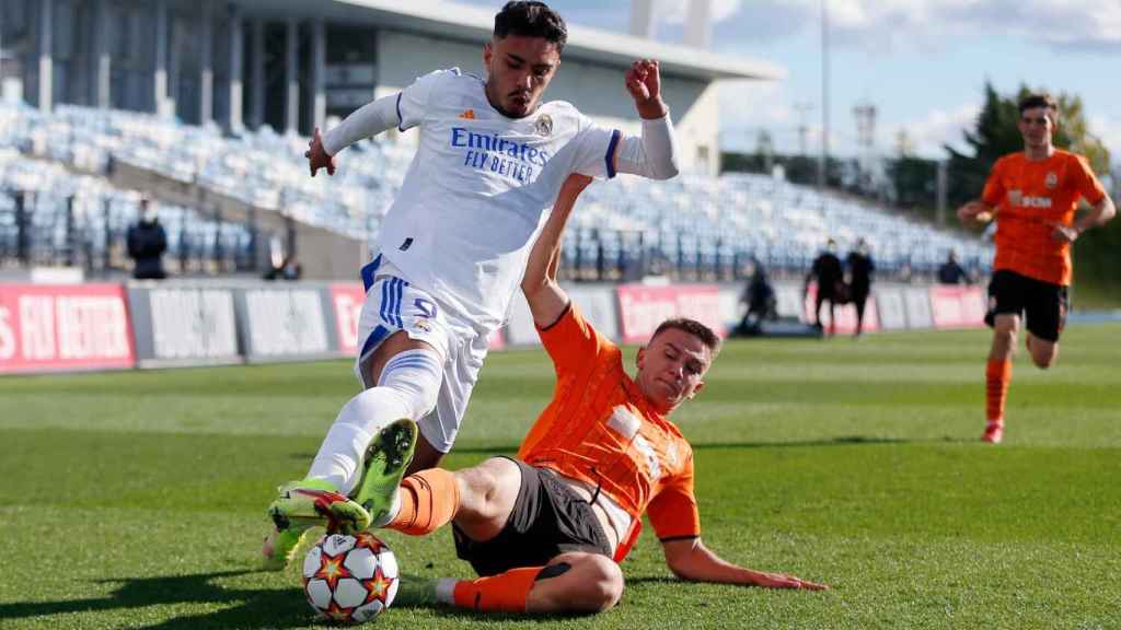 Israel Salazar, en el partido entre el Real Madrid y el Shakhtar Donetsk de la Youth League.