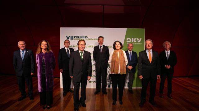 Foto de familia de los premiados.