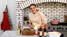 'Selena + Chef', el programa de cocina de Selena Gomes en HBO Max