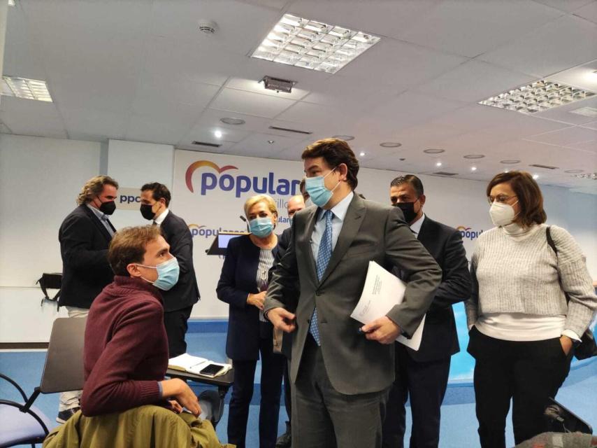 Mañueco en la reunión con presidentes provinciales del PP celebrada en Valladolid