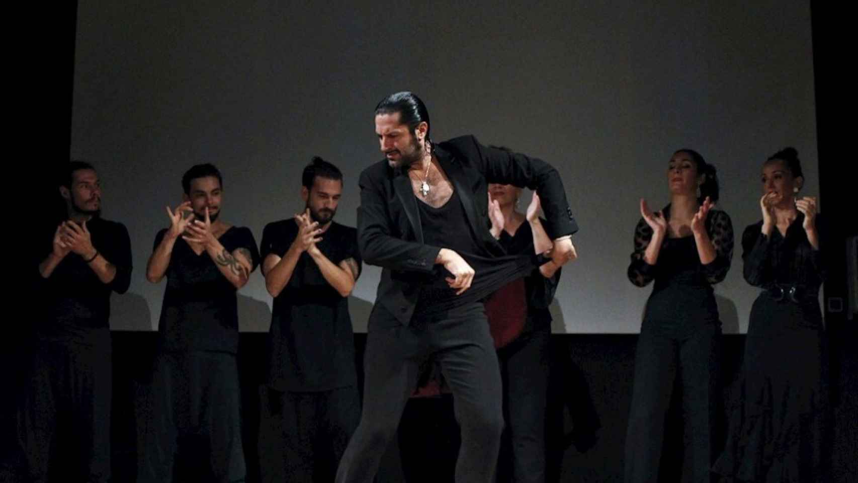 Rafael Amargo bailando.