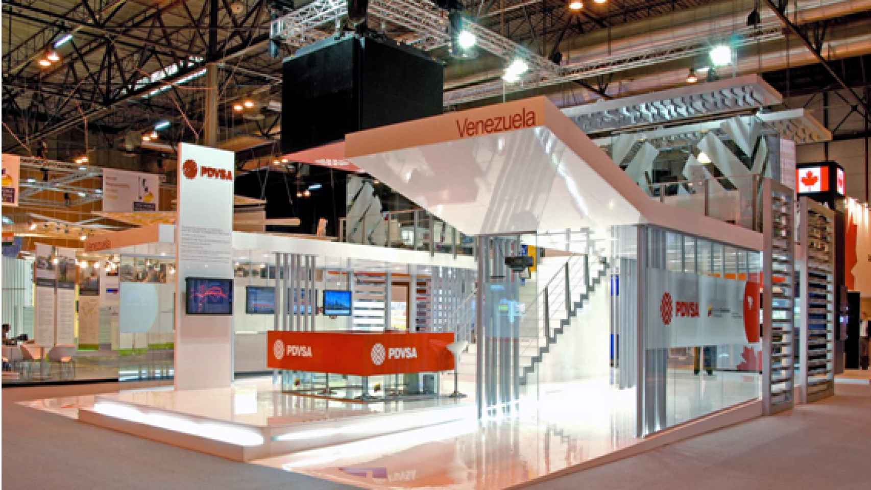 El stand de PDVSA diseñado por Viu Europa para el Congreso Internacional del Petróleo celebrado en 2008 en Madrid.