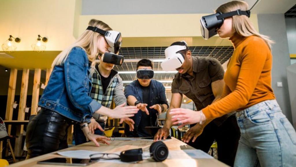 VR