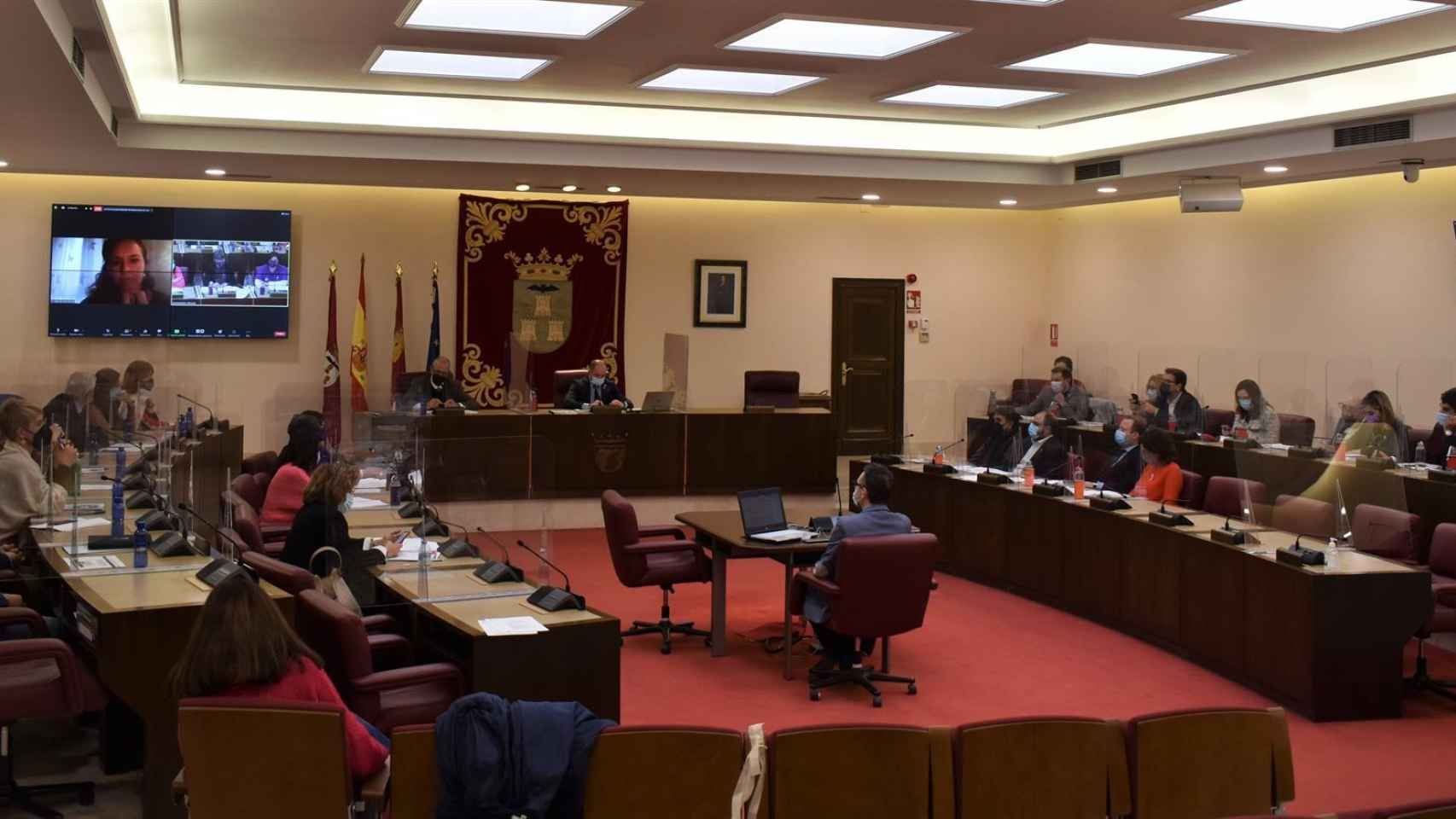 PP, Vox, Podemos y la concejal no adscrita hacen pinza para mantener un impuesto en Albacete