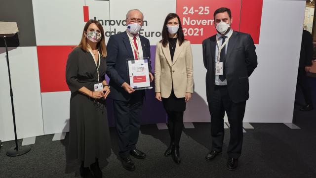 La delegación malagueña, junto con la comisaria europea de Innovación, Mariya Gabriel