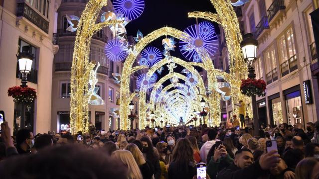 Una imagen del alumbrado en calle Larios.