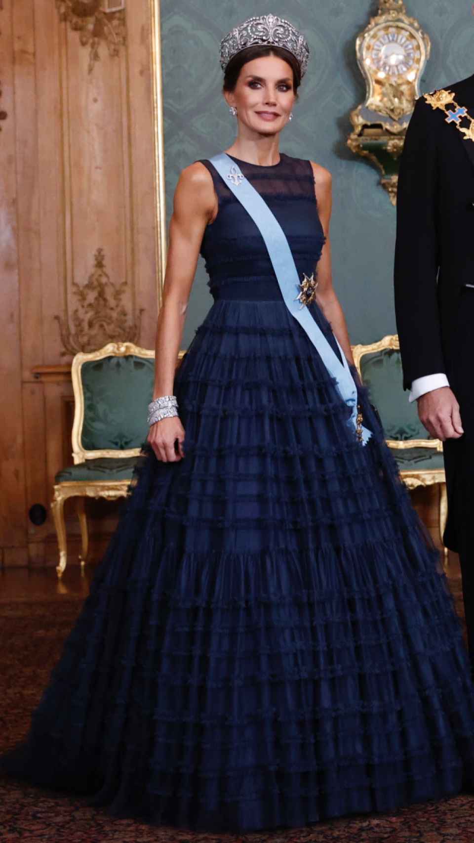 Letizia con el vestido de la firma H&M.