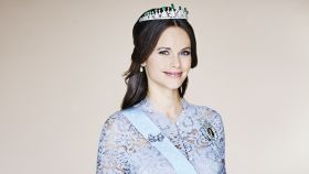 Sofía de Suecia solo tiene una tiara, pero ha sabido darle diferentes toques.