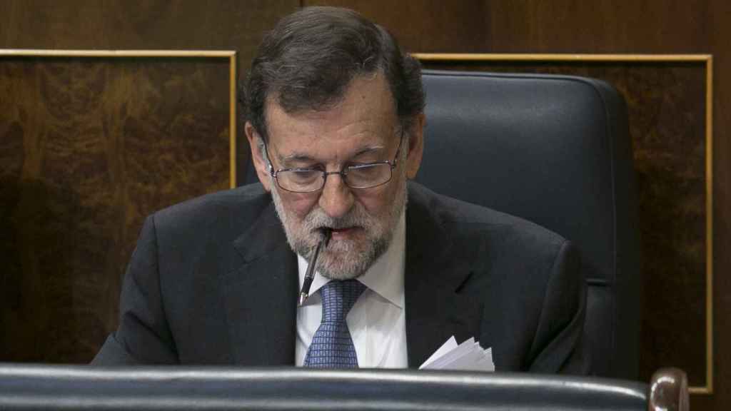 Mariano Rajoy, cuando aún era presidente del Gobierno, en su escaño del Congreso de los Diputados.